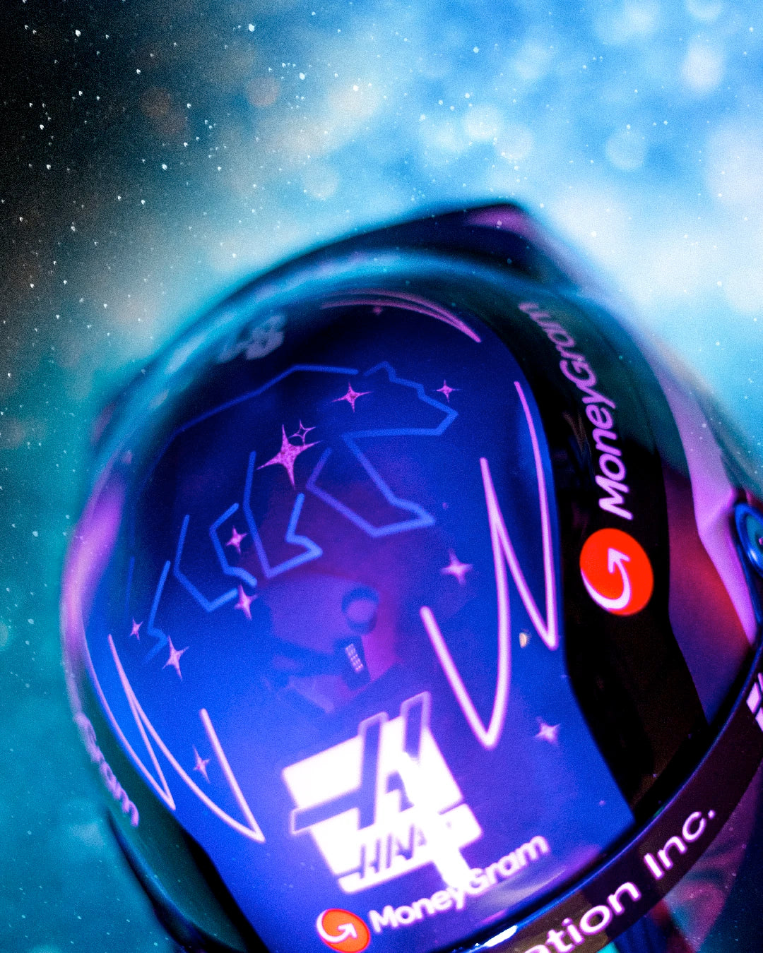 Ollie Bearman SINGAPORE 2025 Mini Helmet / 1:2 Scale (Signed By Ollie)