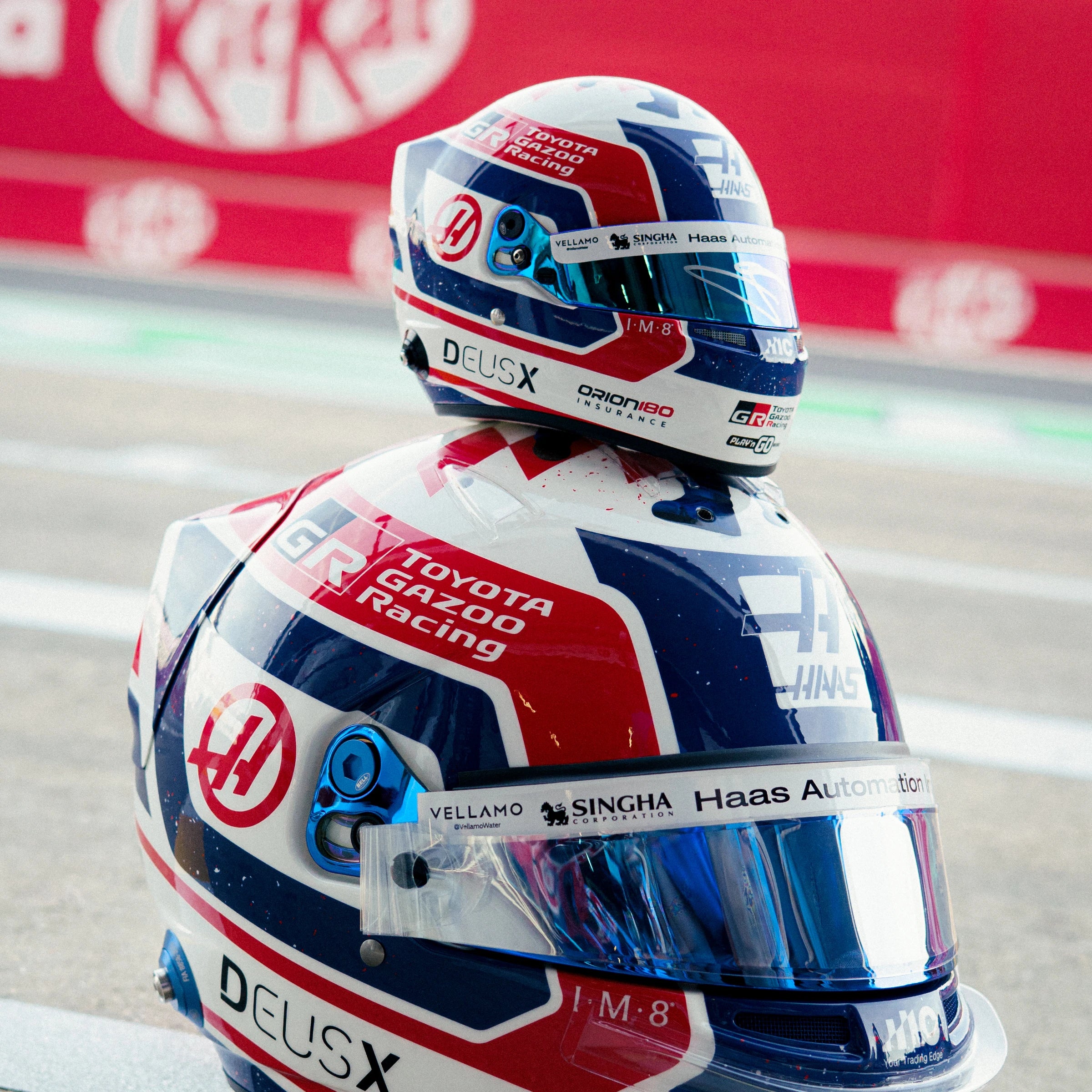 BRITISH 2026 Ollie Bearman 1:2 Scale Mini Helmet